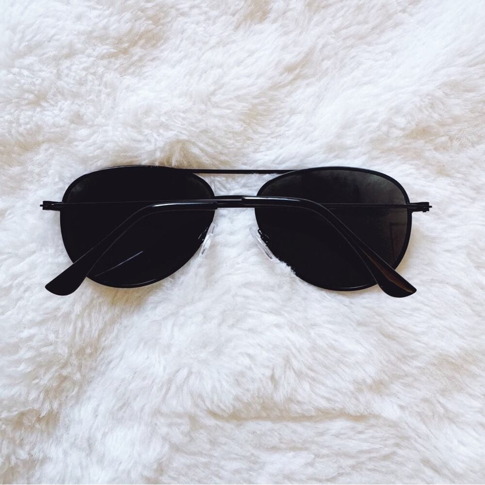 Tiana Black Minimalist Aviator Sunglasses - Picture 9 of 9